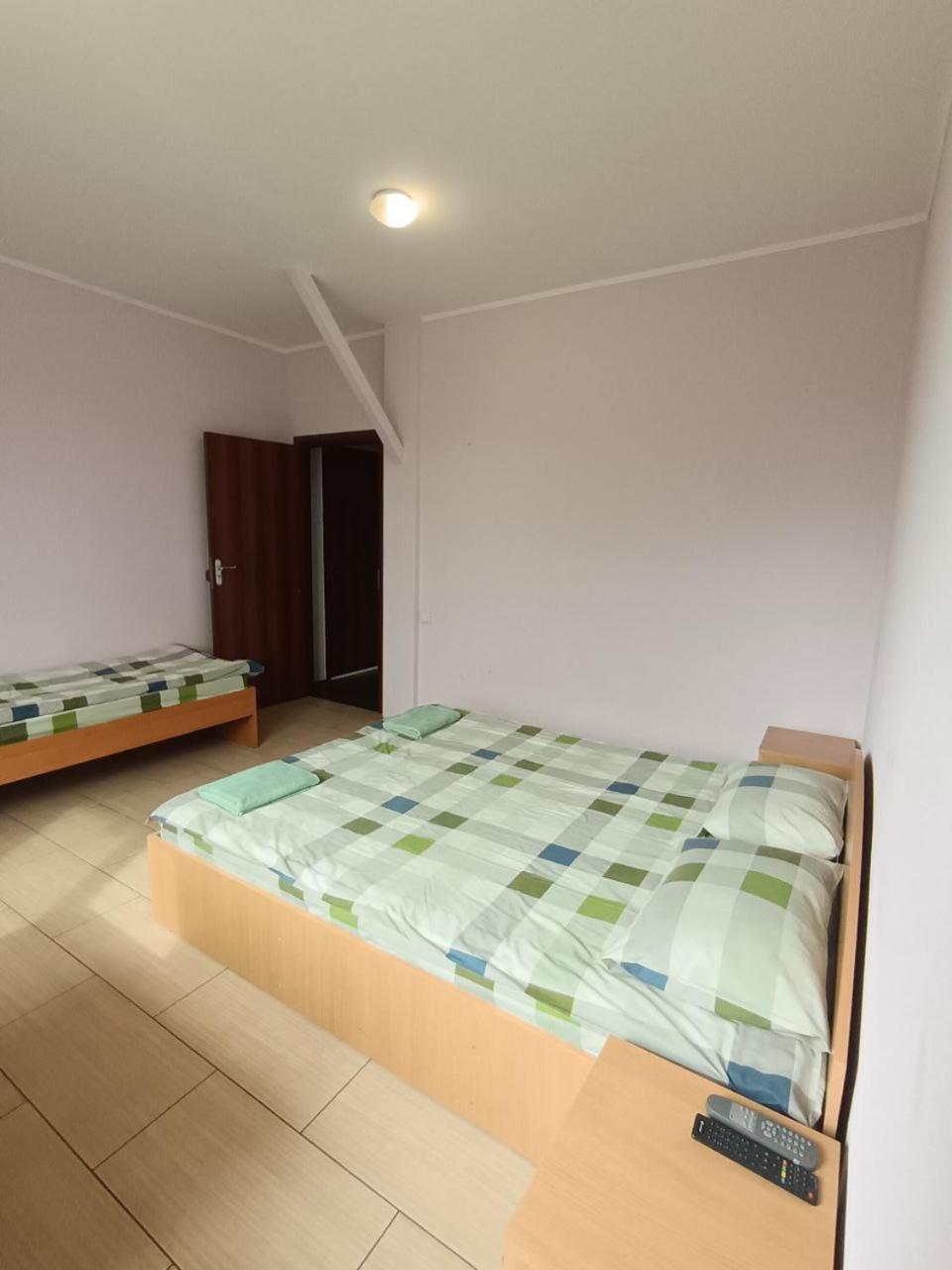 Green Hotel Kiew Exterior foto
